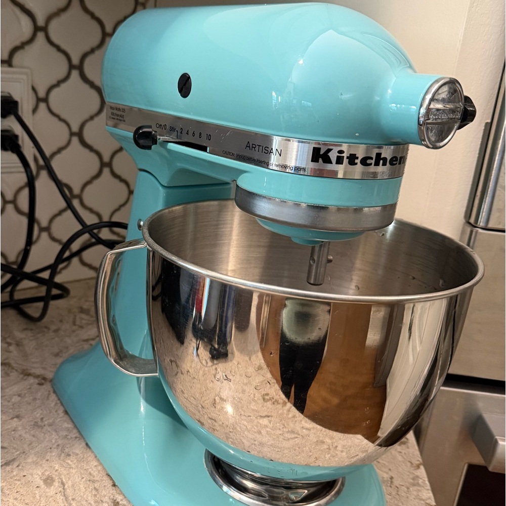Kitchen aid artisan stand mixer with 5qt